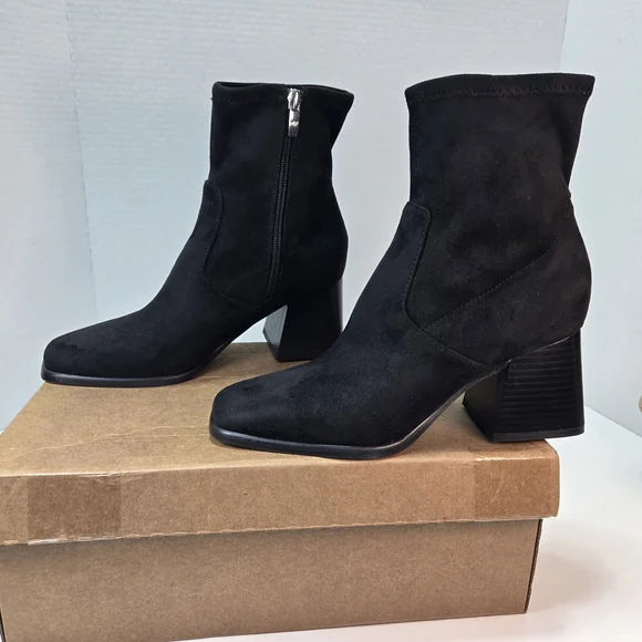 Marc Fisher Rivers Black Faux Suede Block Heeled Stretch Zippered Booties Size 7 - Picture 1 of 11